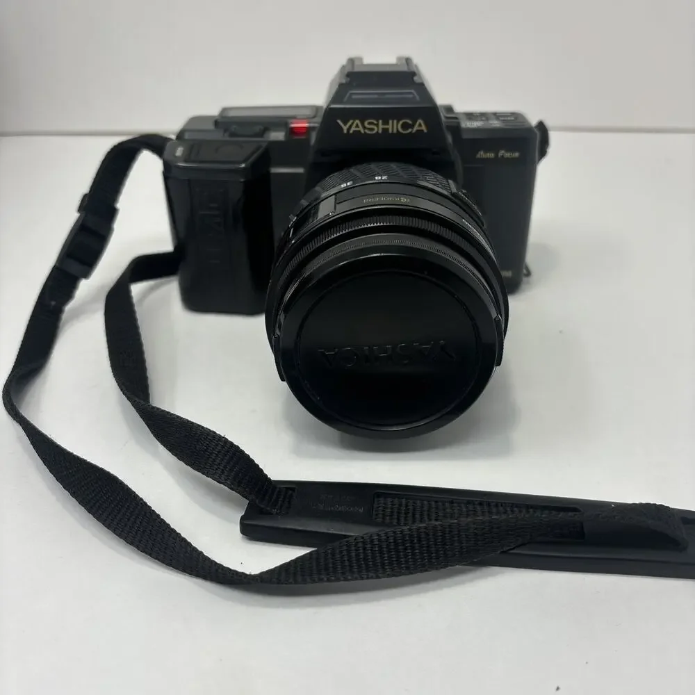 Kyocera Yashica 230 AF 35mm film SLR & 28-85mm f/3.5 Macro Lens New Battery